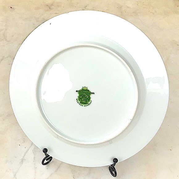 ROSENTHAL-CONTINENTAL SALAD PLATE PEAR WESTERN GERMANY VINTAGE 7 1/2IN - Picture 6 of 7